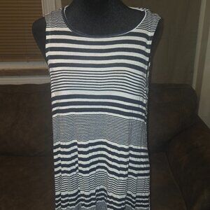 Rue 21 sleeveless Black & White Stripe Dress Size L